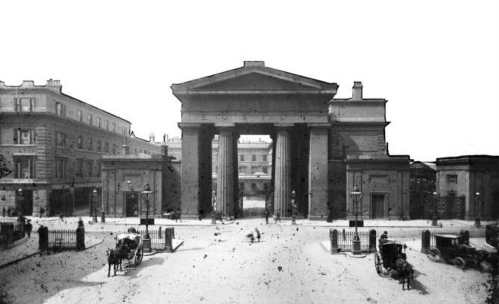 Doric Arch, Euston Arch, London, WHLondon, London history, london culture, London food and drink, Euston, Somers Town, Kings Cross